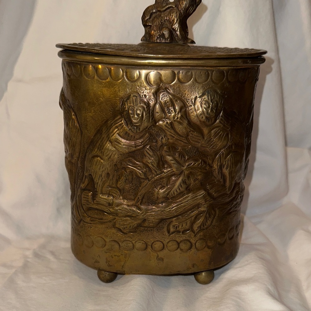 Antique Brass Art Sculpture with Elephant Lid